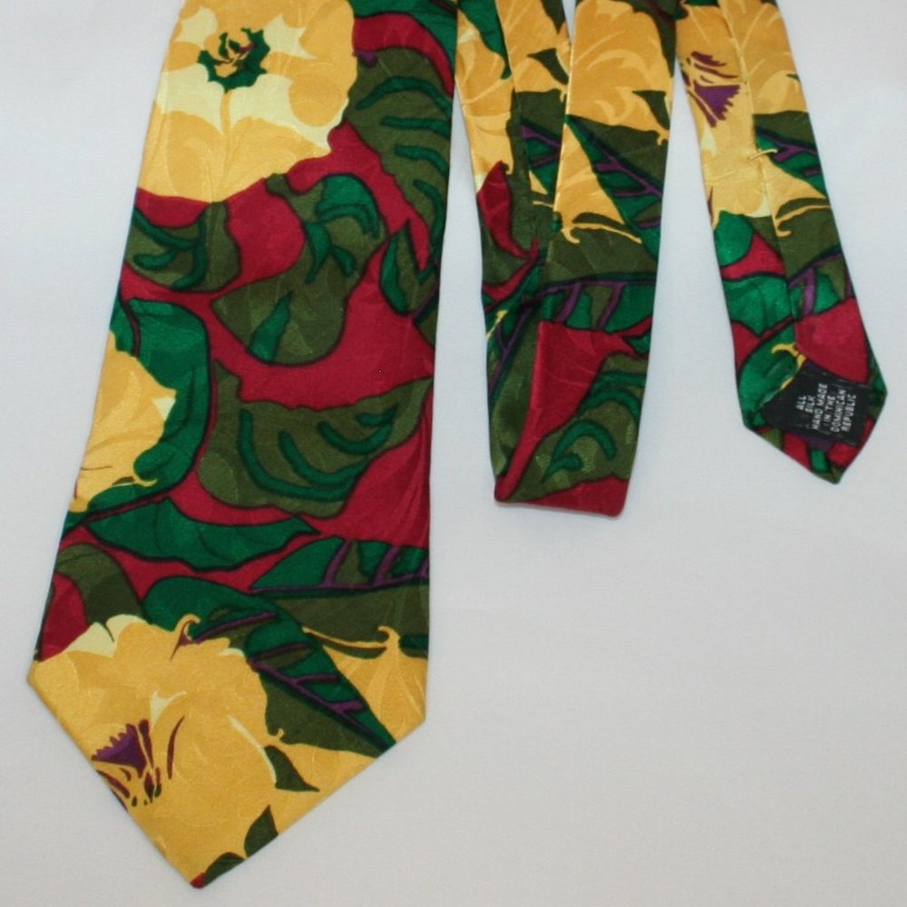 Bergere Floral Silk Tie